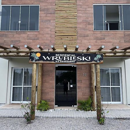 Residencial Wrubleski Sc 피녜이라 외부 사진