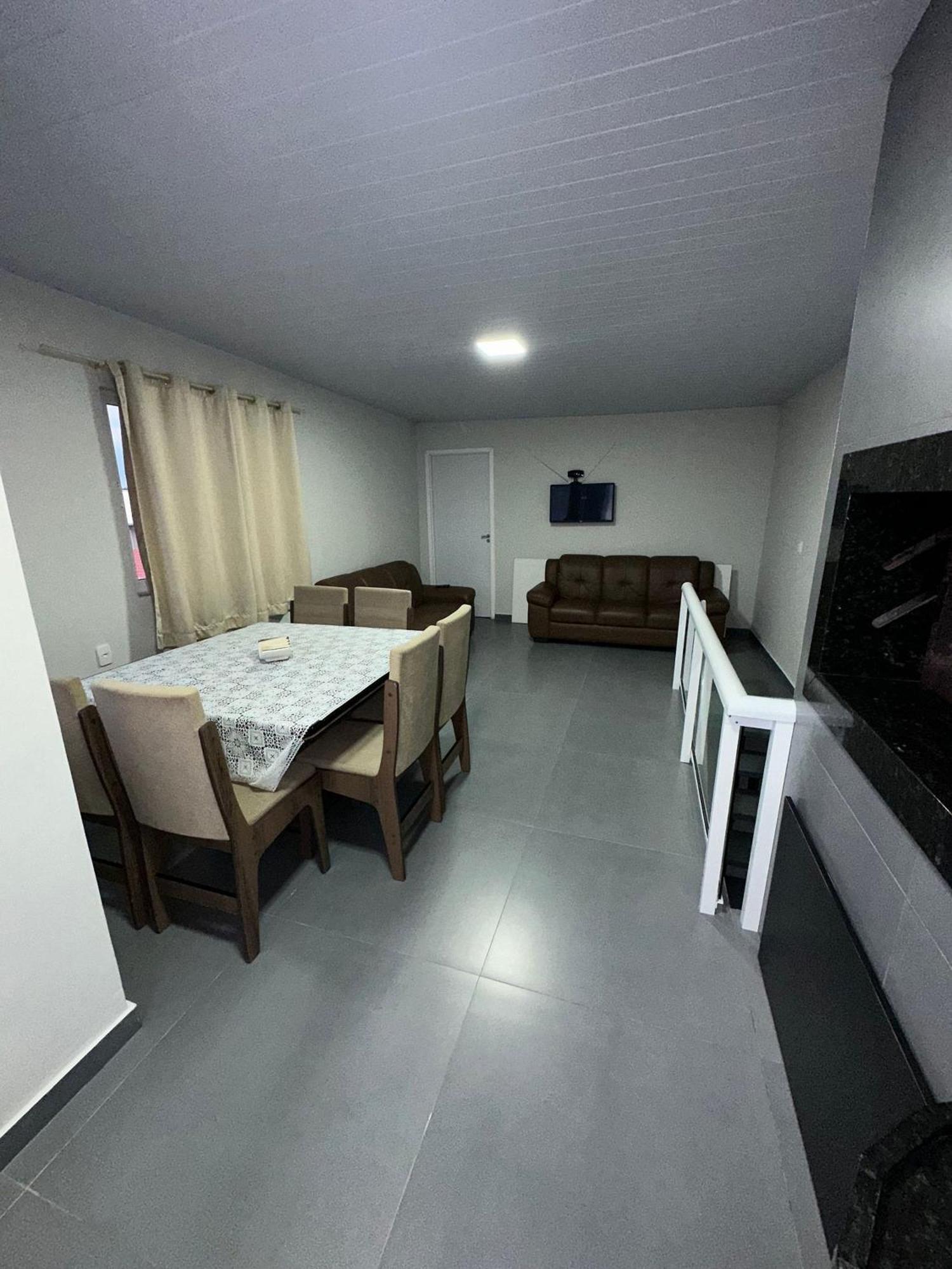 Residencial Wrubleski Sc 피녜이라 외부 사진