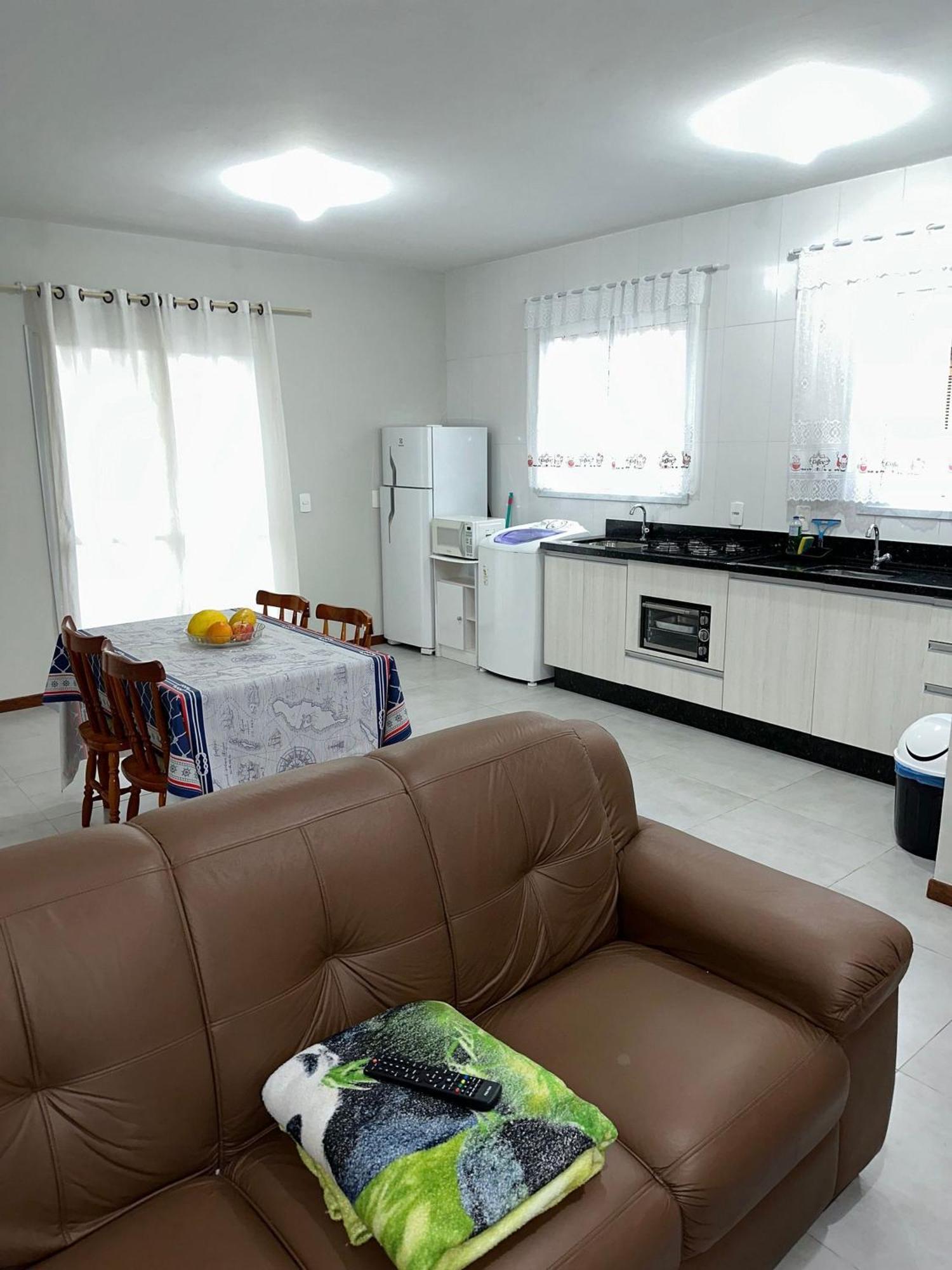 Residencial Wrubleski Sc 피녜이라 외부 사진